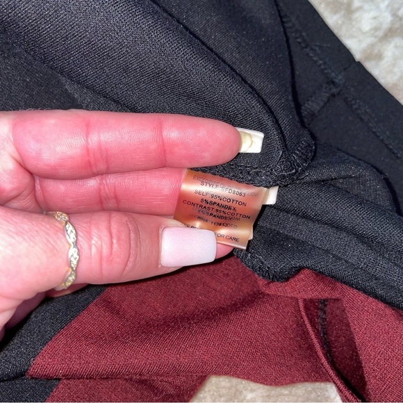 41 Hawthorn maroon & black square figure flattering textured knee length dress - Picture 5 of 12